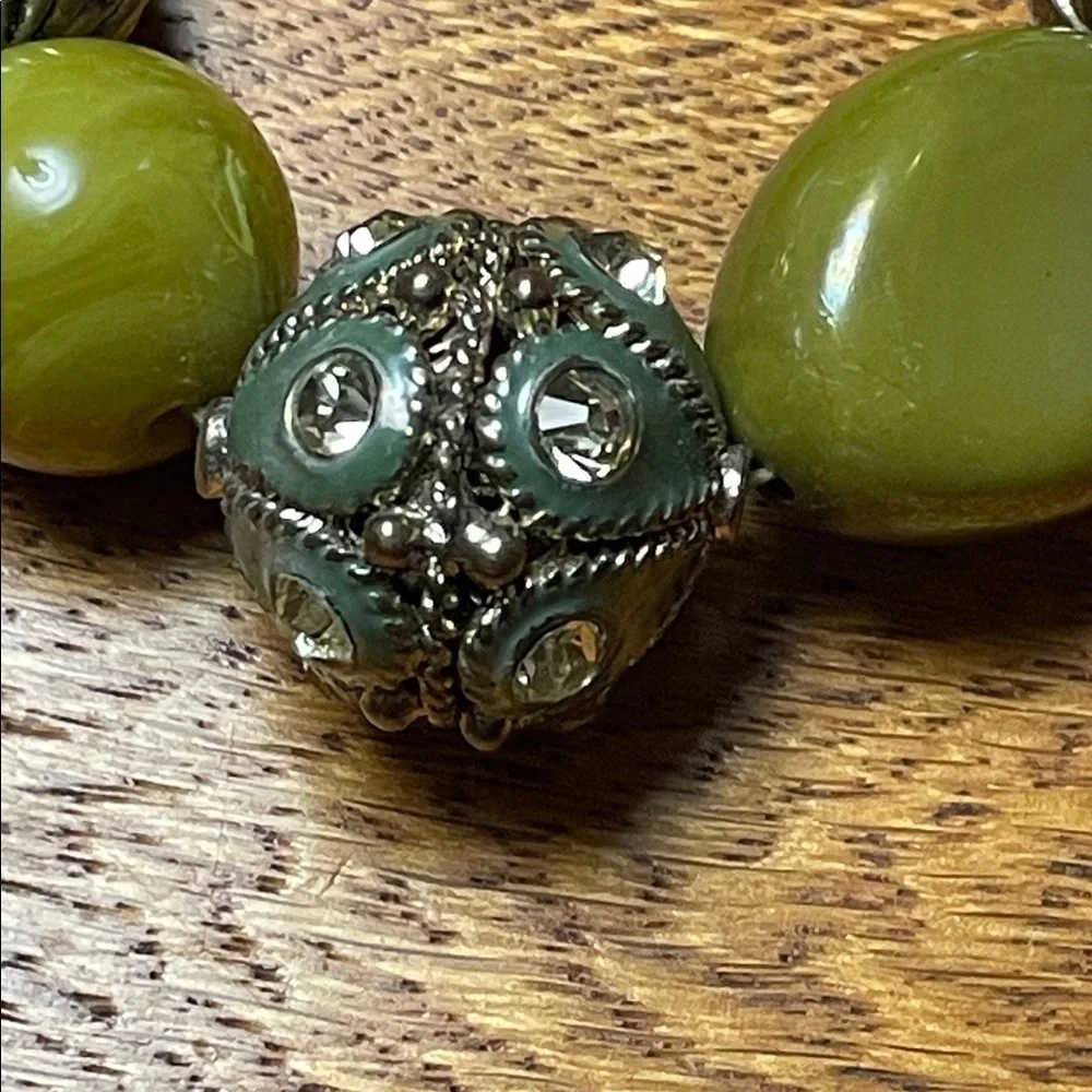 Vintage Green and Silver lucite Beaded stretch Bracelet